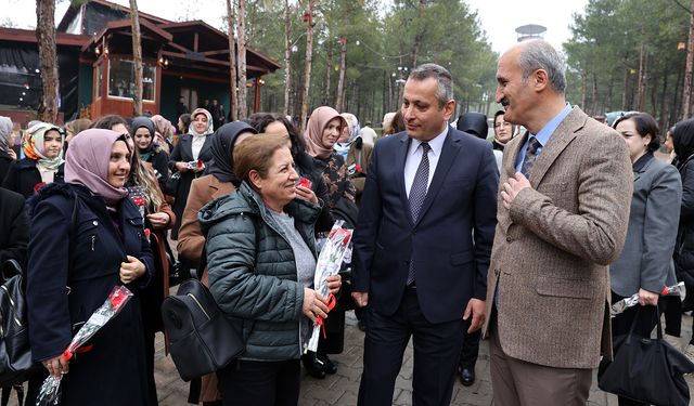 Başkan Okay, ‘Kadınlar ilham kaynağımızdır’