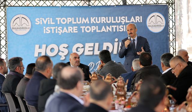 Başkan Okay’dan muhtarlarla  toplantı