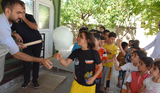 Gezici Kütüphane Öğrencilerle Buluşmaya Devam Ediyor