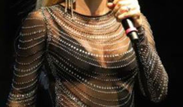 Şarkıcı Gülşen'e İmam Hatiplilerle İlgili Sözleri Sonrası Soruşturma Başlatıldı