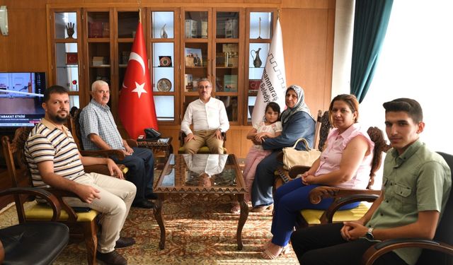 Başkan Güngör, Şehit Barış Göl’ün Ailesini Makamında Ağırladı