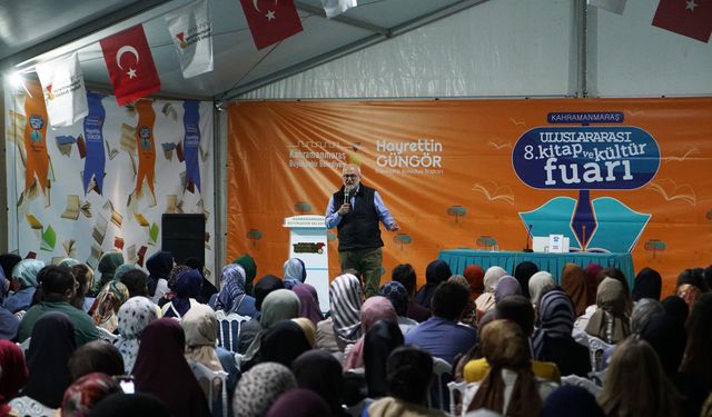 Kemal Sayar’a Kahramanmaraş Kitap Fuarında Yoğun İlgi